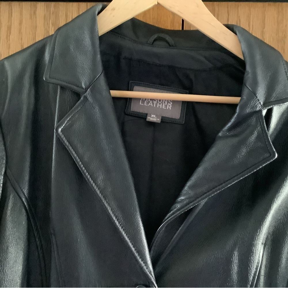 Wilsons Women’s Black Leather Coat